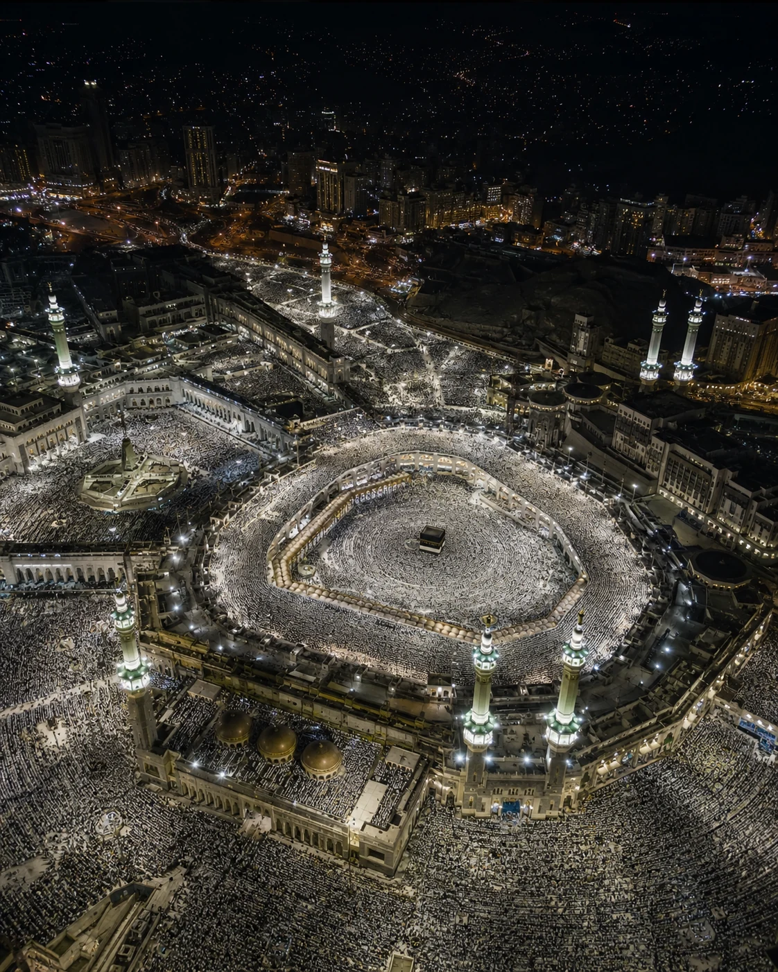 Gece vakti Mescid-i Haram havadan görünüm
